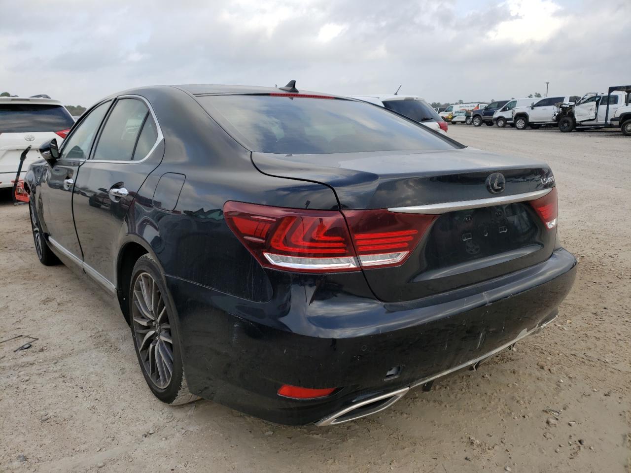 Photo 3 from auction – 2013 LEXUS LS 460 with VIN JTHBL5EF4D5115170