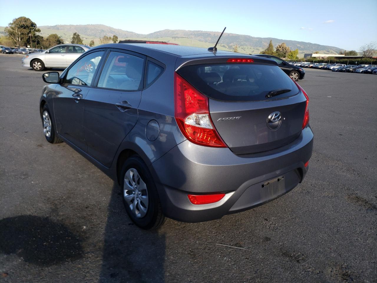 Photo 3 from auction – 2015 HYUNDAI ACCENT GS with VIN KMHCT5AEXFU225616