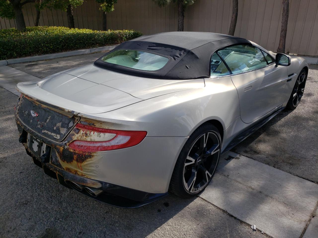 Photo 4 from auction – 2018 ASTON MARTIN VANQUISH S with VIN SCFPMCLZ7JGK04108