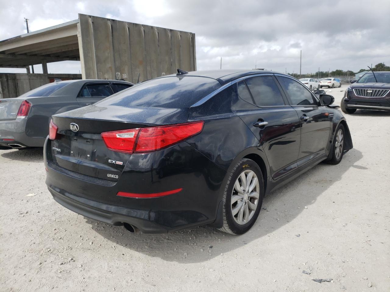 Foto 4 de la subasta – 2015 KIA OPTIMA EX con VIN 5XXGN4A72FG461453