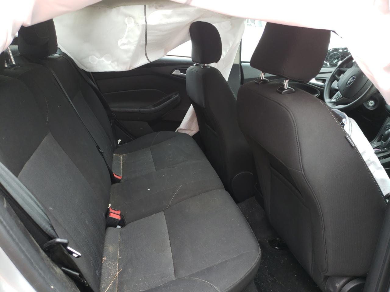 Photo 6 from auction – 2016 FORD FOCUS SE with VIN 1FADP3K29GL227909