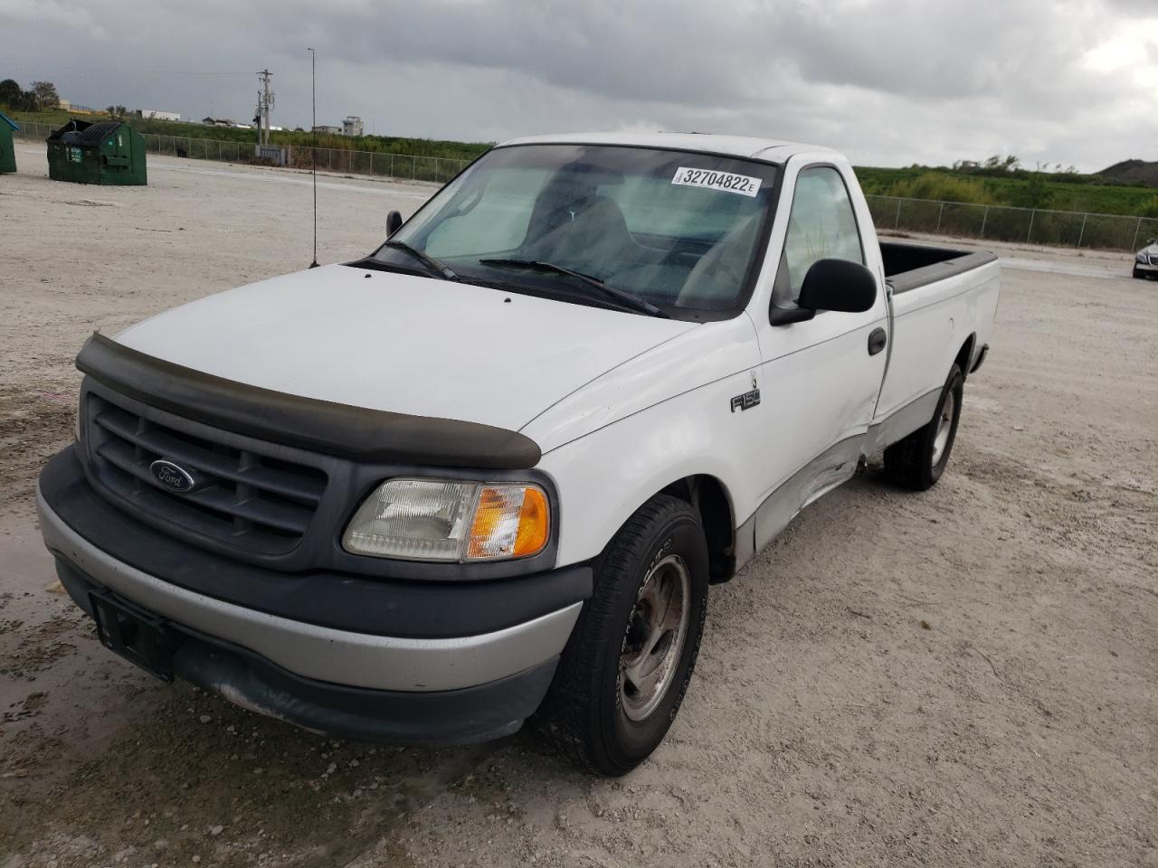 Photo 2 from auction – 2000 FORD F150 with VIN 1FTZF1729YNA66449