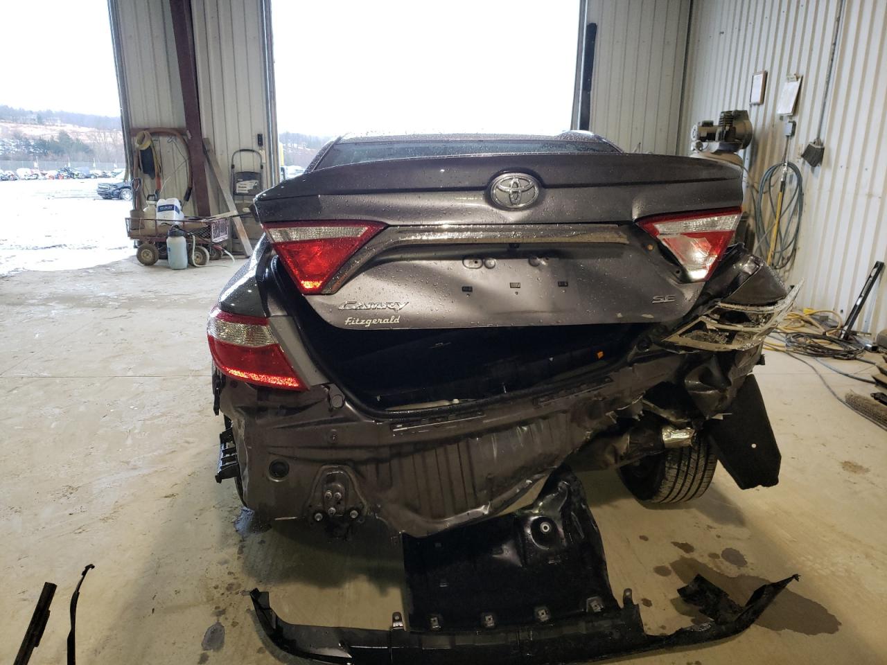 Photo 9 from auction – 2017 TOYOTA CAMRY LE with VIN 4T1BF1FK2HU785286