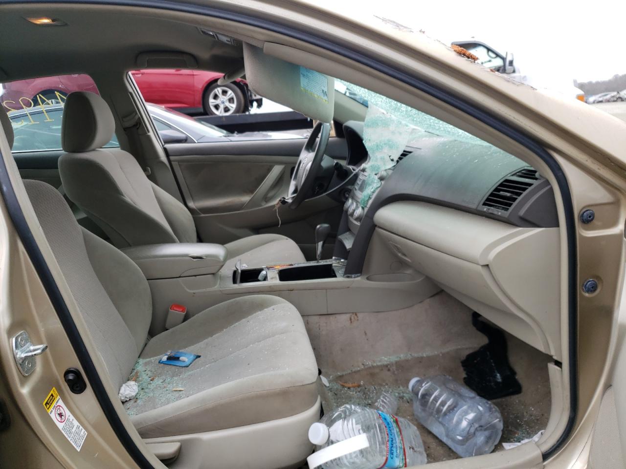 Photo 5 from auction – 2011 TOYOTA CAMRY BASE with VIN 4T1BF3EK3BU208254