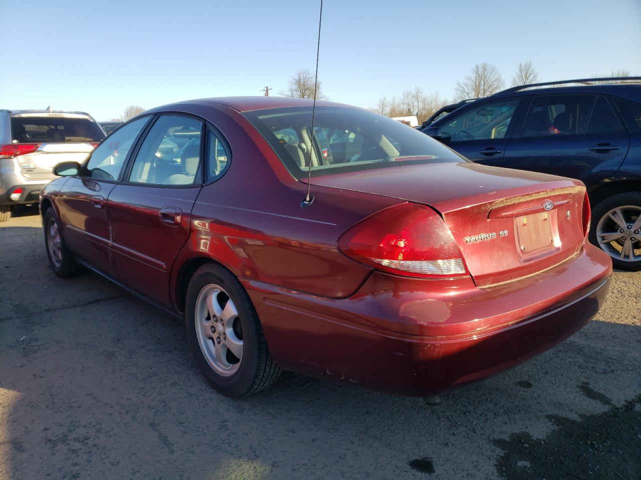 Photo 3 from auction – 2005 FORD TAURUS SE with VIN 1FAFP53U95A168728