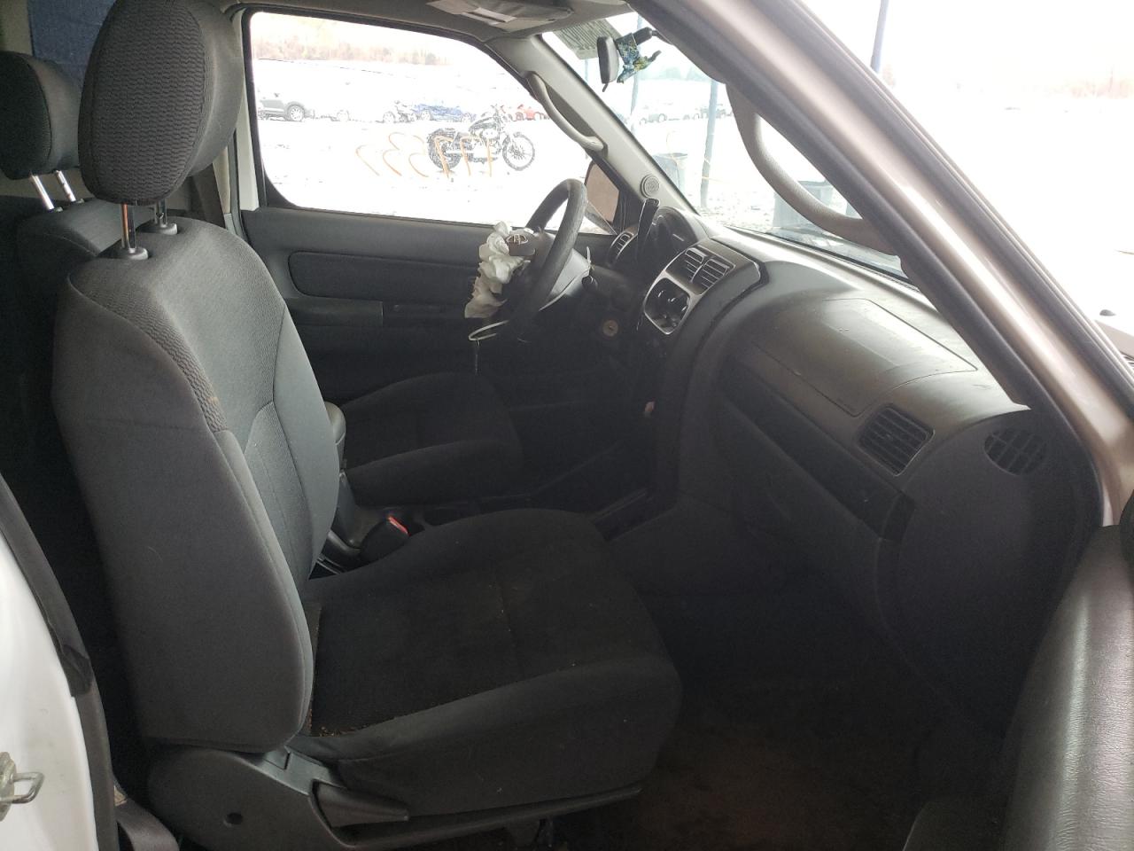 Photo 5 from auction – 2004 NISSAN FRONTIER K with VIN 1N6DD26T24C440970