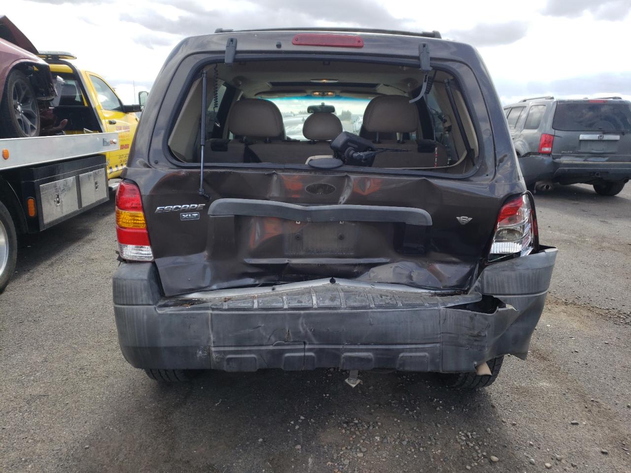 Photo 9 from auction – 2007 FORD ESCAPE XLT with VIN 1FMYU03147KA85110