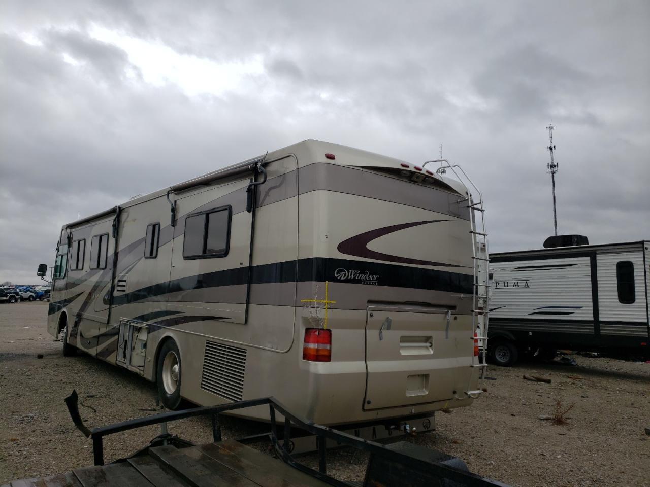Photo 3 from auction – 2002 OTHR RV with VIN 1RF12564122021199