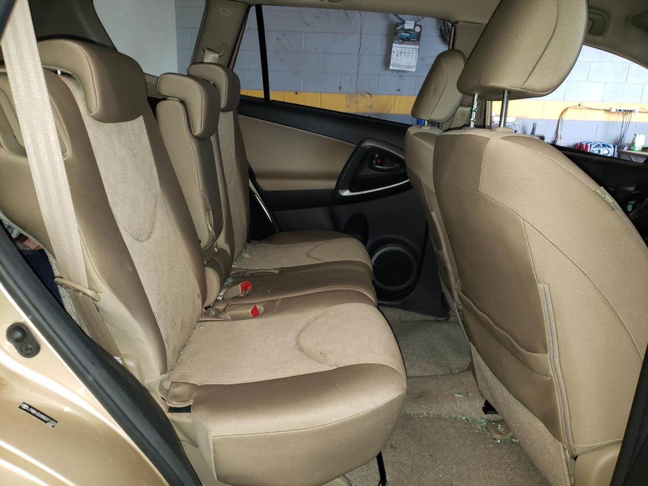 Photo 6 from auction – 2010 TOYOTA RAV4 with VIN JTMBK4DV8AD011032