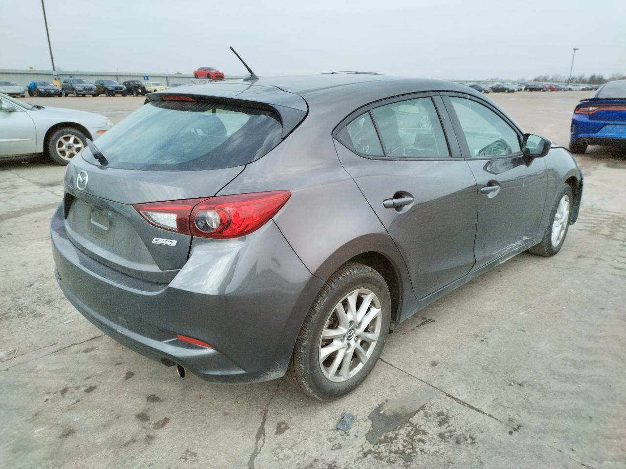 Photo 4 from auction – 2017 MAZDA 3 SPORT with VIN 3MZBN1K72HM146934