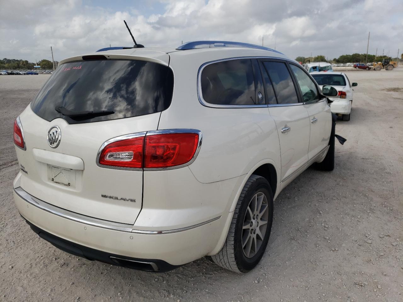 Photo 4 from auction – 2014 BUICK ENCLAVE with VIN 5GAKRBKD7EJ247142