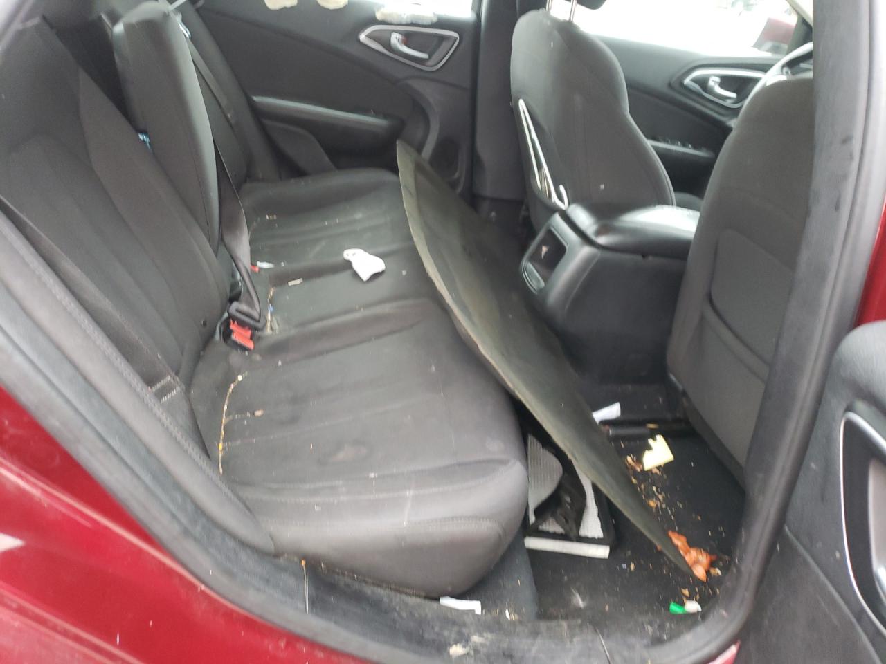 Photo 6 from auction – 2015 CHRYSLER 200 LIMITE with VIN 1C3CCCAB3FN637776
