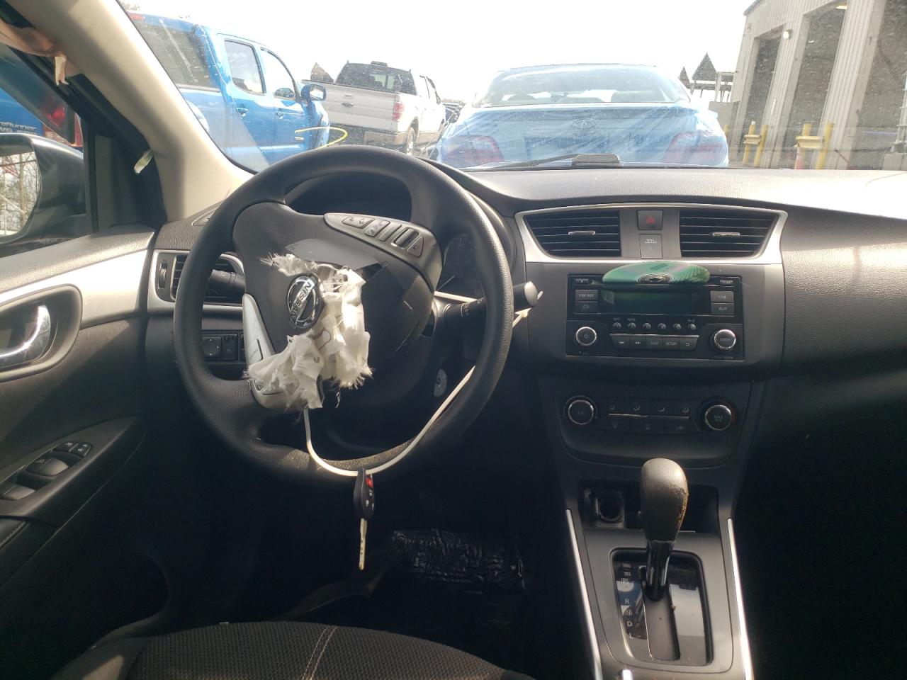 Photo 9 from auction – 2017 NISSAN SENTRA S with VIN 3N1AB7AP2HY261864