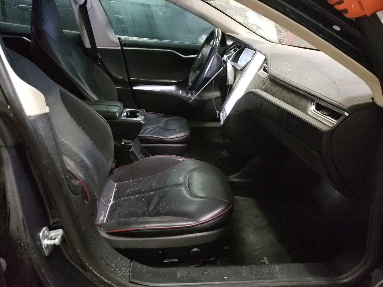 Photo 6 from auction – 2012 TESLA MODEL S with VIN 5YJSA1CP1CFP02449