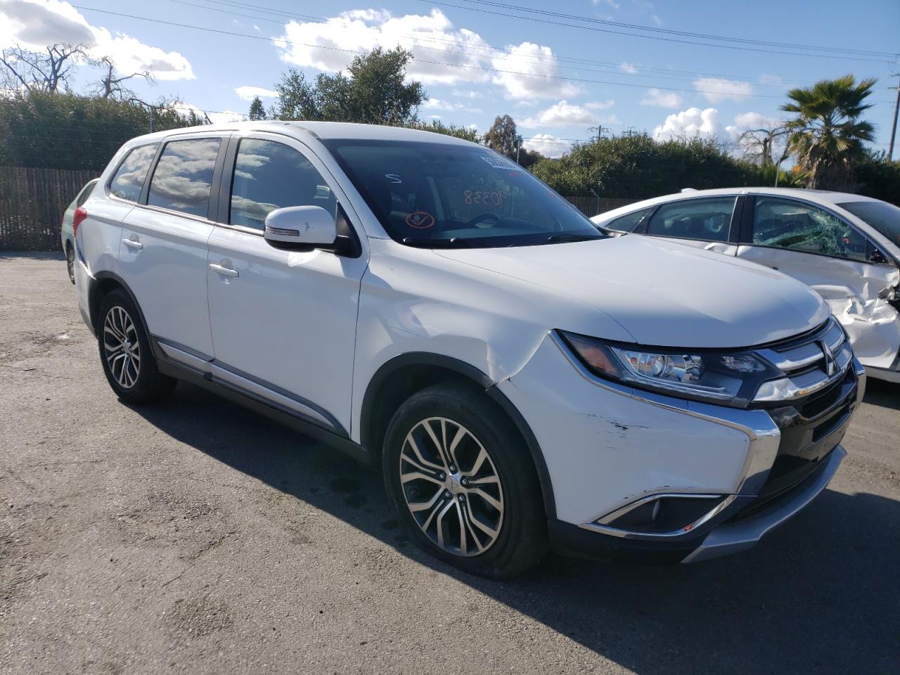 Photo 9 from auction – 2016 MITSUBISHI OUTLANDER with VIN JA4AD3A36GZ001396