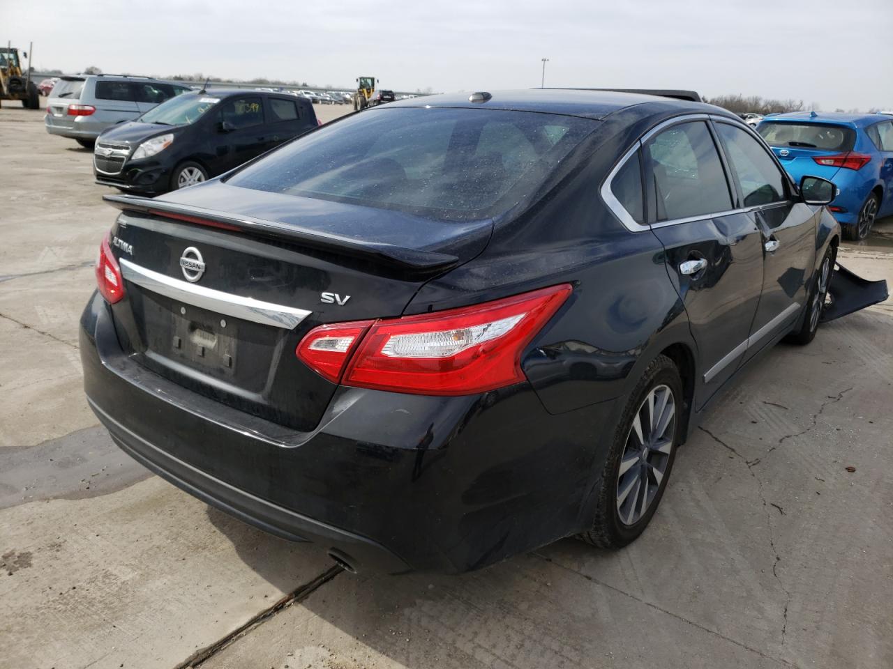Photo 4 from auction – 2017 NISSAN ALTIMA 2.5 with VIN 1N4AL3AP9HC112868