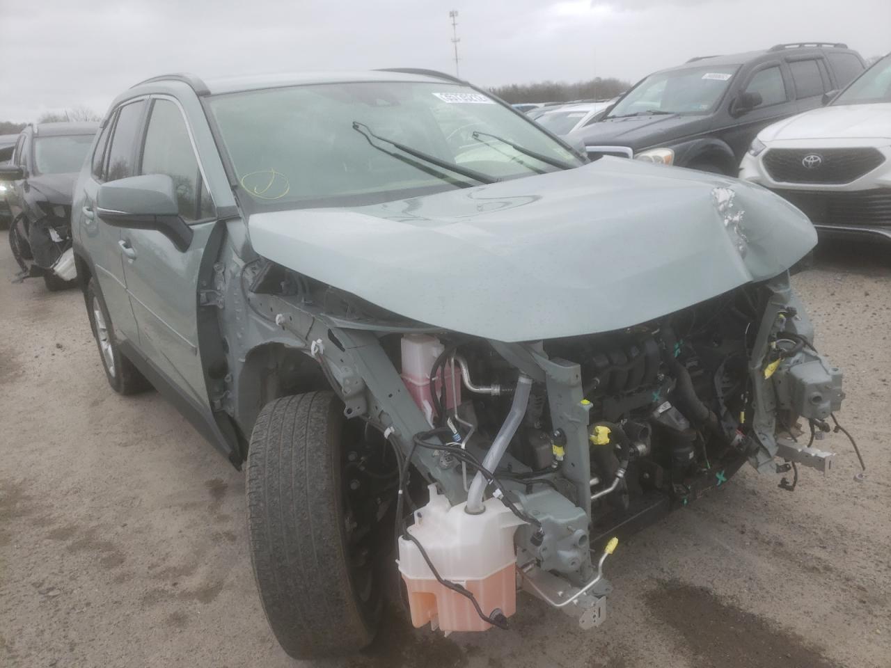 TOYOTA RAV4 XLE 2021 z numerem VIN JTMP1RFV7MD078213 - Zdjęcie z aukcji