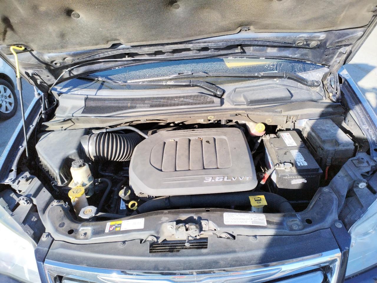 Photo 7 from auction – 2013 CHRYSLER TOWN & COU with VIN 2C4RC1BG9DR656675