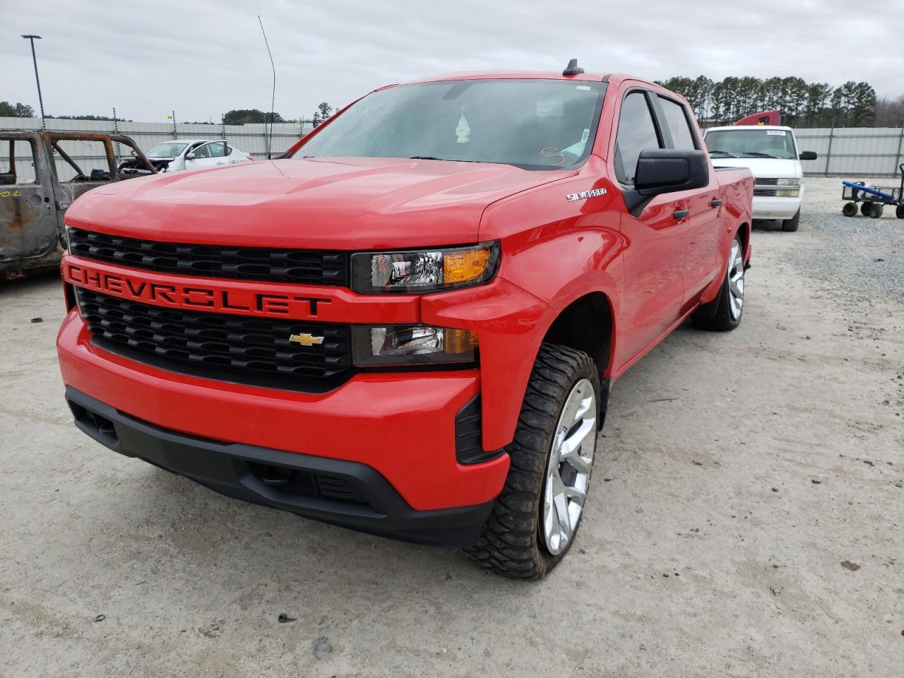 Photo 2 from auction – 2019 CHEVROLET SILVERADO with VIN 1GCUYBEFXKZ426019