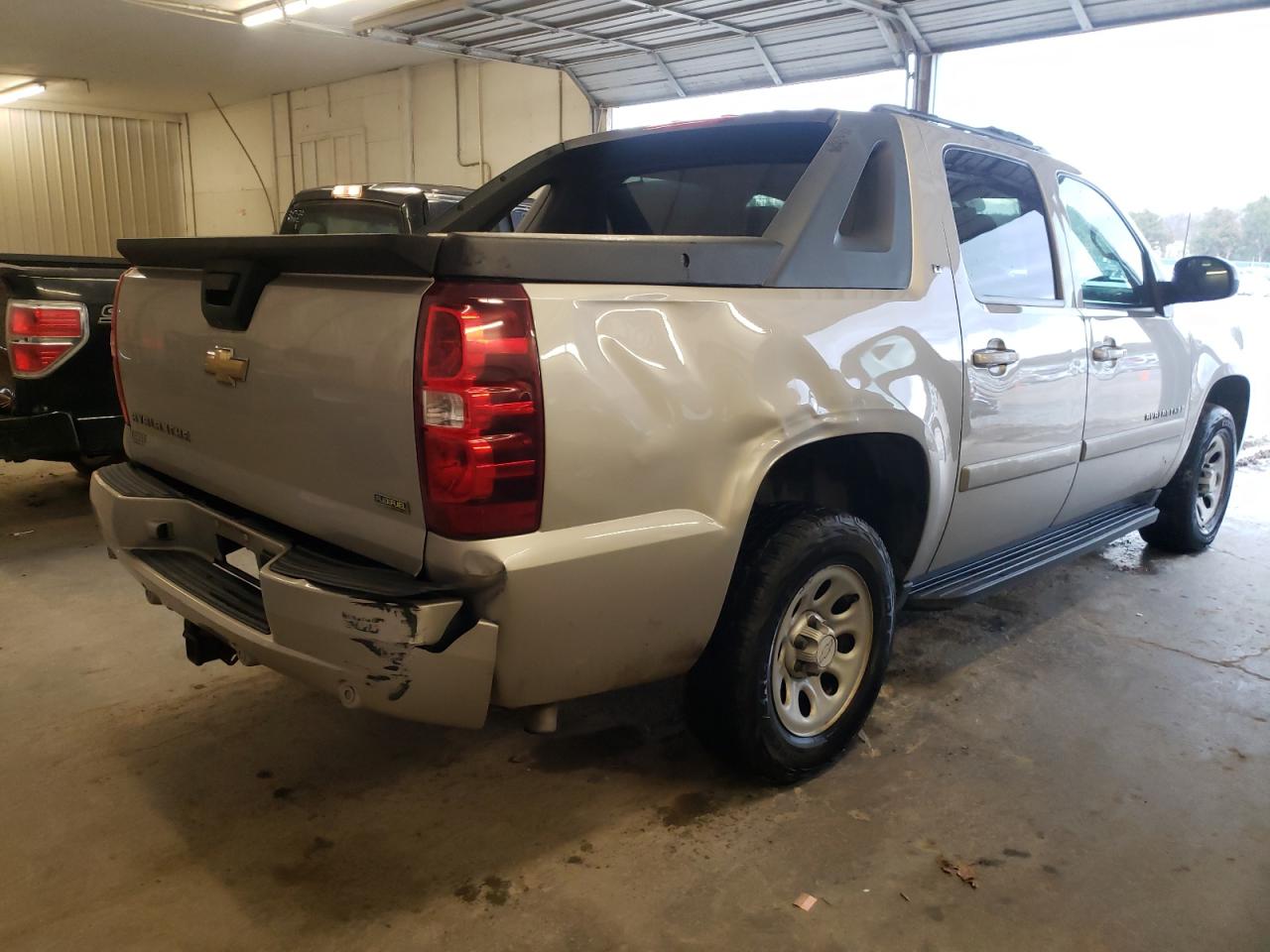 Photo 4 from auction – 2009 CHEVROLET AVALANCHE with VIN 3GNEC22079G171530
