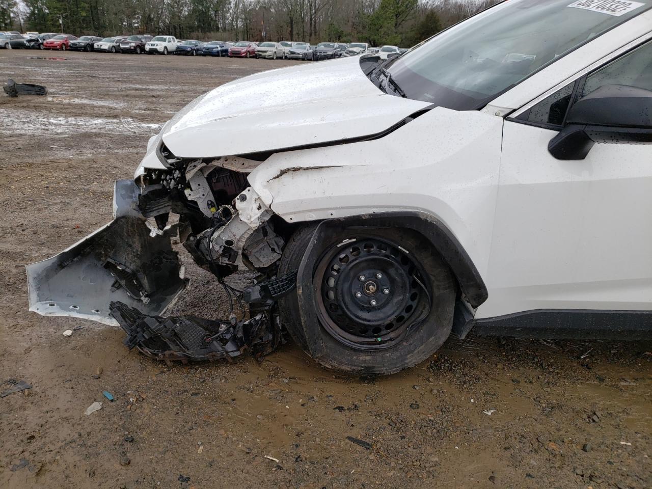 Photo 9 from auction – 2021 TOYOTA RAV4 LE with VIN JTMH1RFVXMD065069