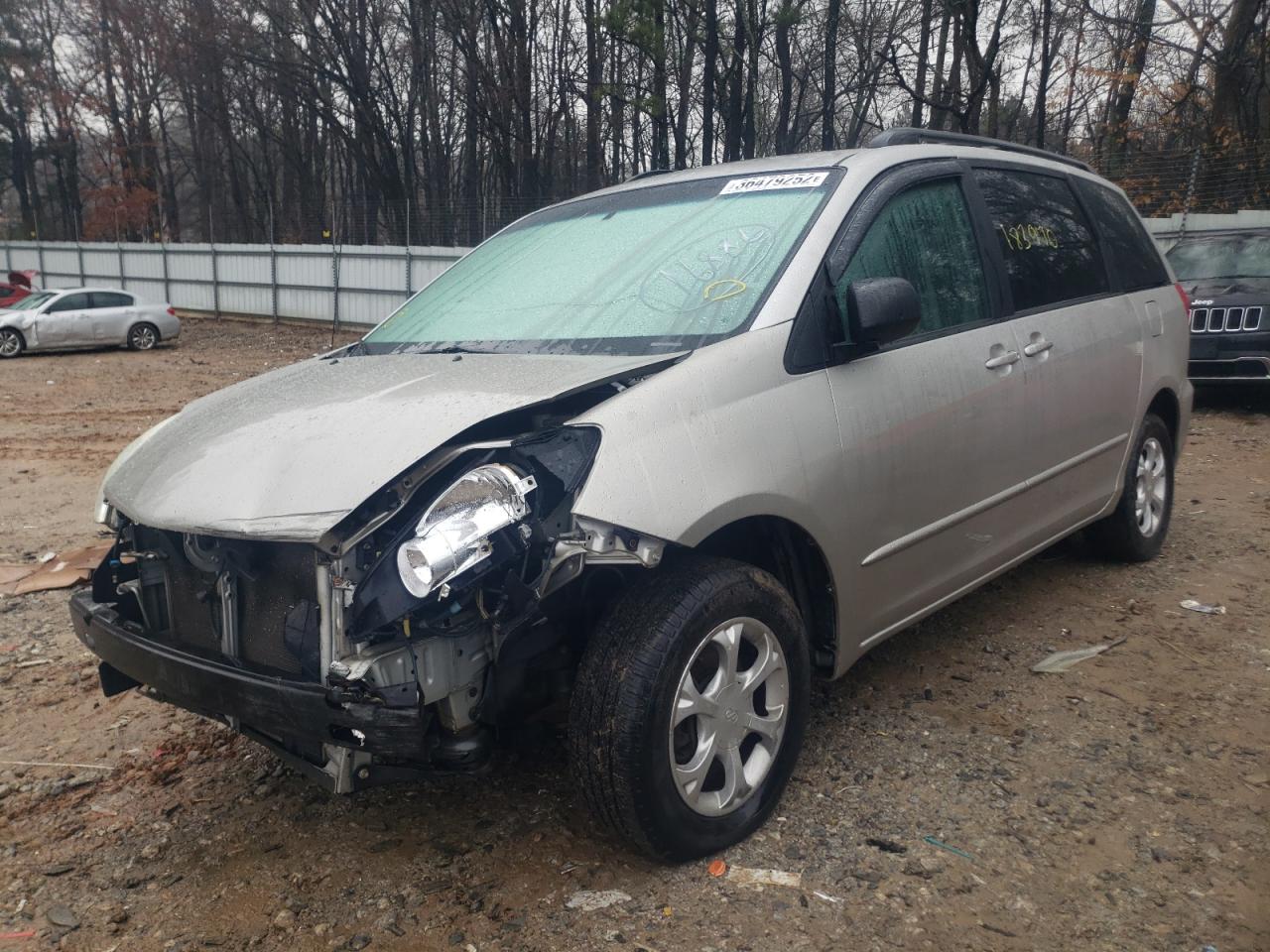 Photo 2 from auction – 2004 TOYOTA SIENNA CE with VIN 5TDZA23C34S012006