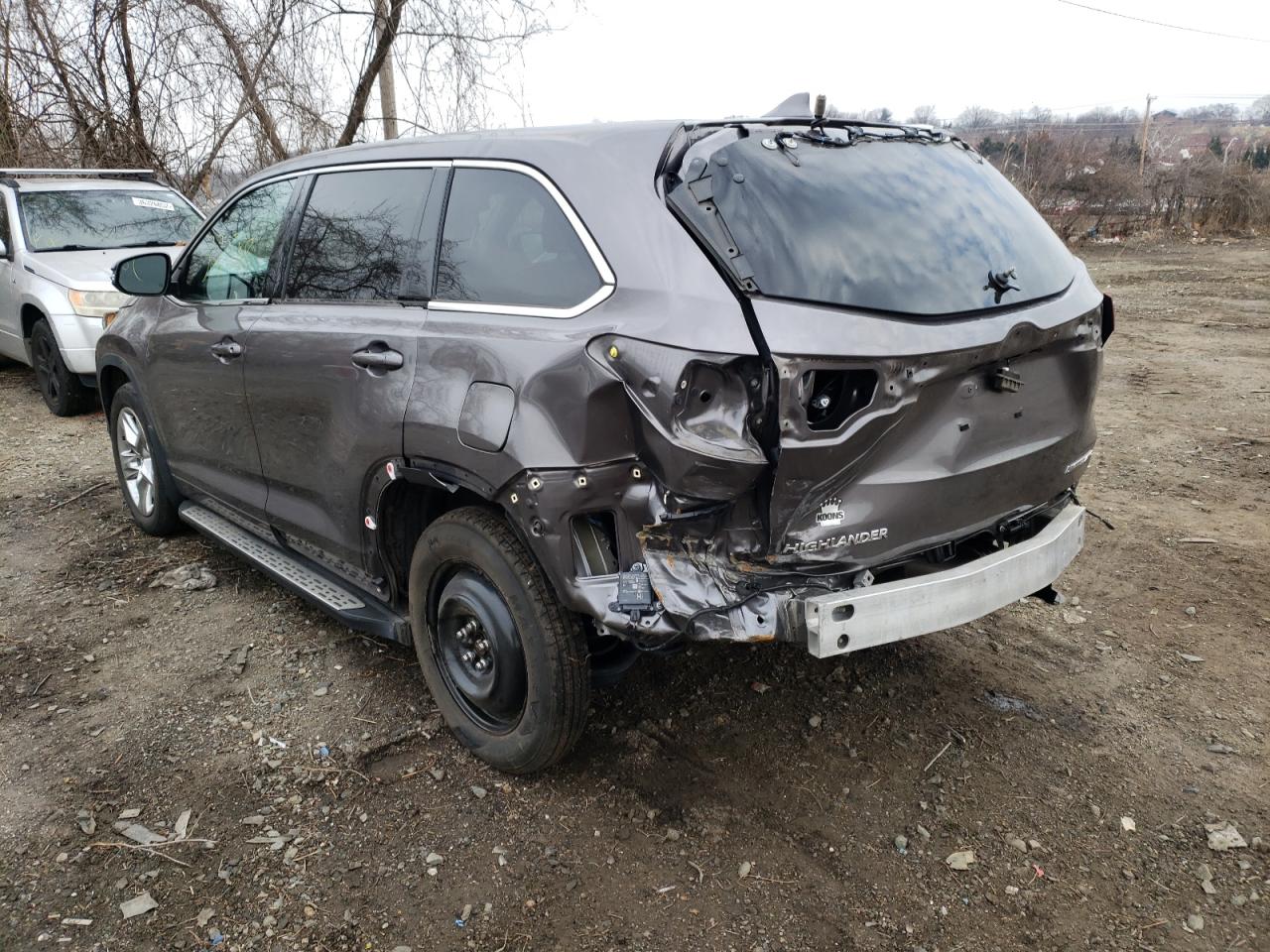 Photo 3 from auction – 2019 TOYOTA HIGHLANDER with VIN 5TDDZRFH2KS975639