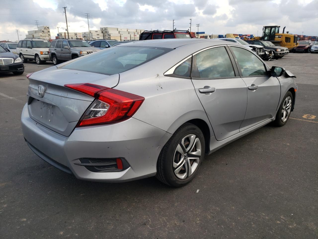 Photo 4 from auction – 2016 HONDA CIVIC LX with VIN 2HGFC2F56GH559608