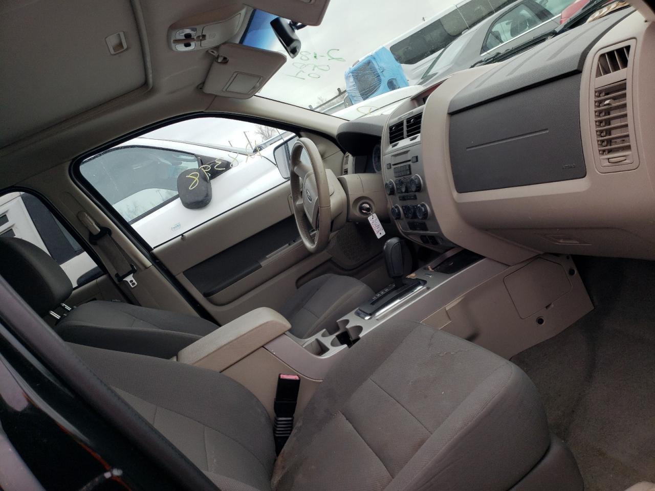 Photo 5 from auction – 2009 FORD ESCAPE XLT with VIN 1FMCU93G19KB00717