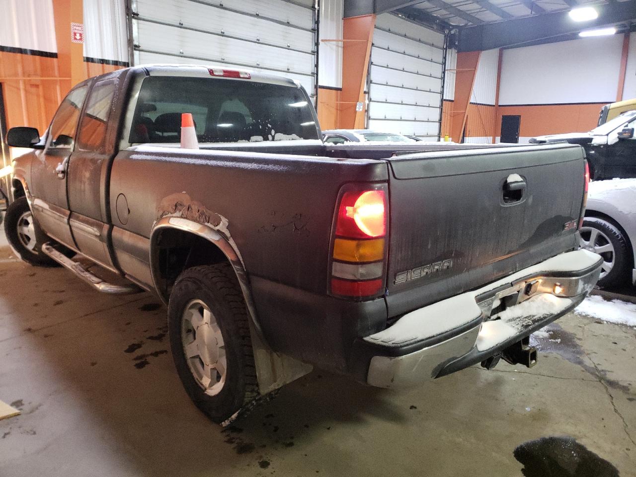 Photo 3 from auction – 2005 GMC NEW SIERRA with VIN 1GTEK19B85E201956