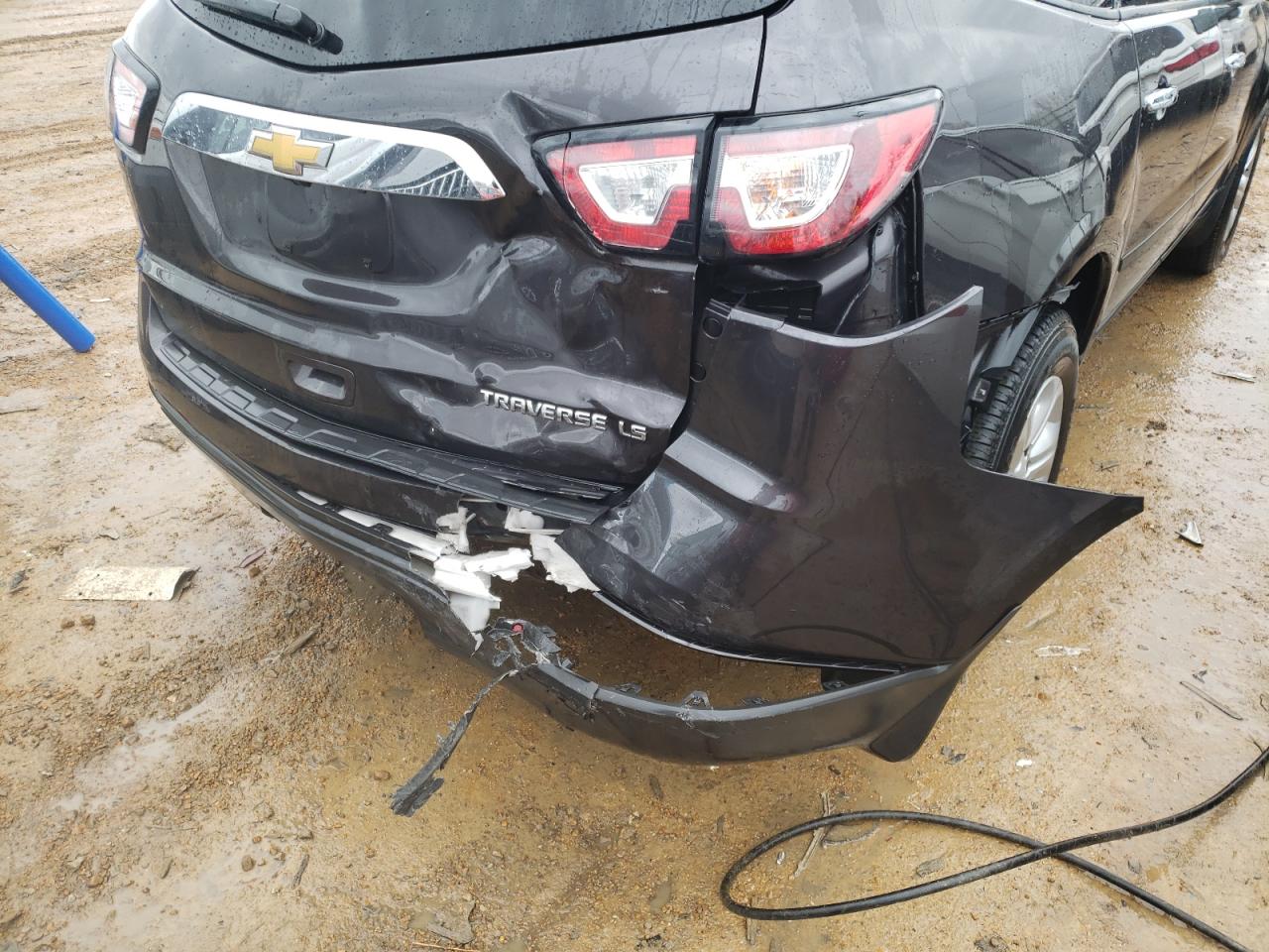 Photo 9 from auction – 2016 CHEVROLET TRAVERSE L with VIN 1GNKRFKD5GJ333954