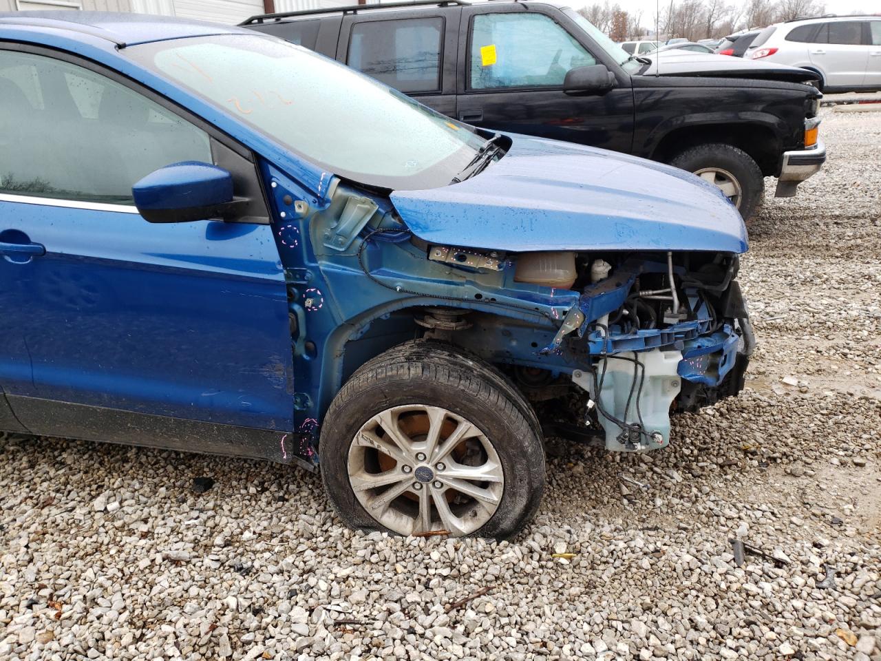 Photo 9 from auction – 2017 FORD ESCAPE with VIN 1FMCU9GD0HUE88493