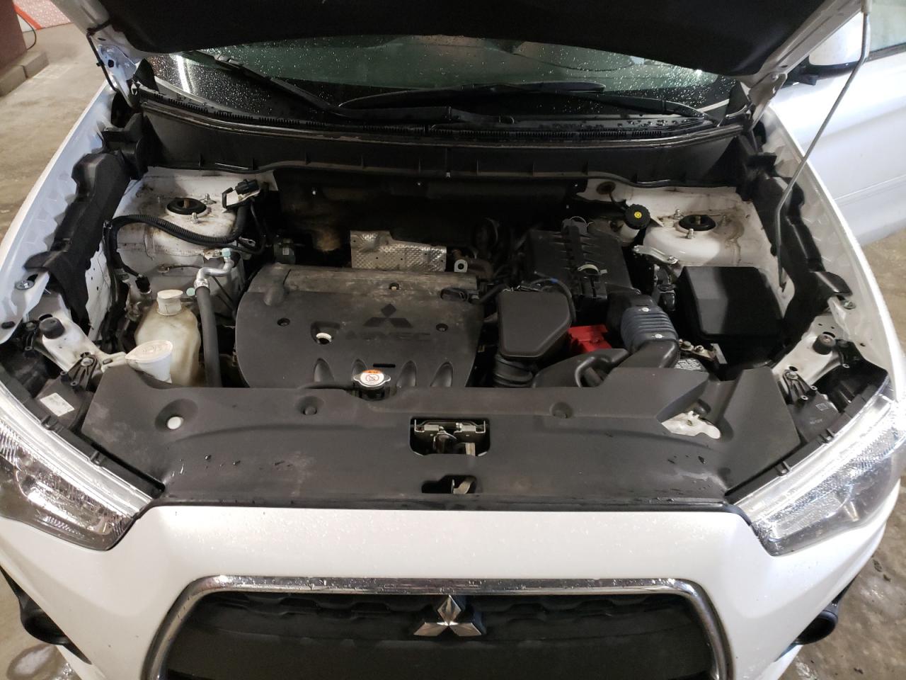 Photo 7 from auction – 2015 MITSUBISHI OUTLANDER with VIN 4A4AR3AW3FE054301