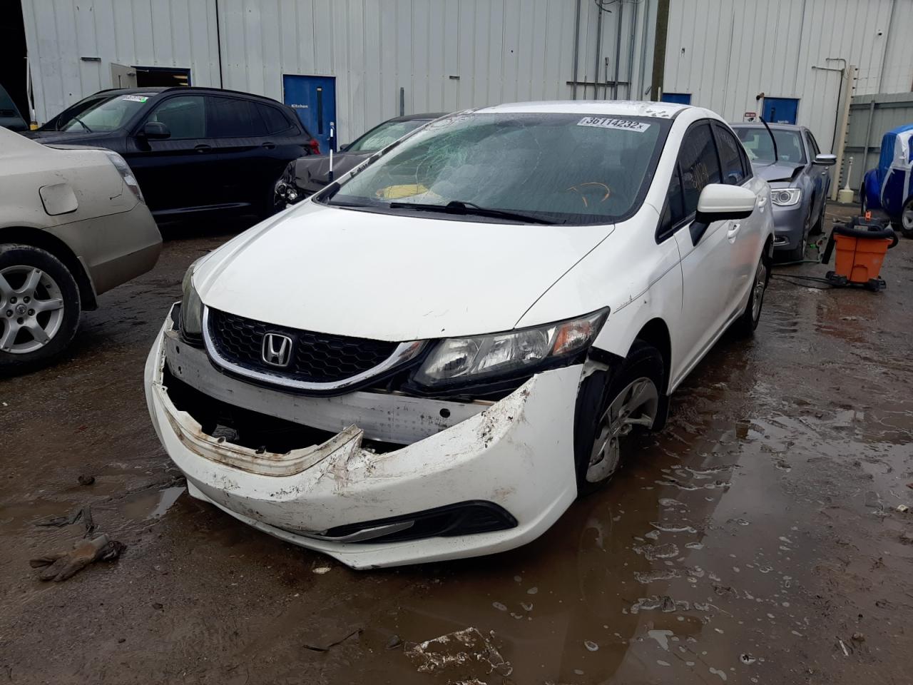 Photo 2 from auction – 2014 HONDA CIVIC LX with VIN 19XFB2F50EE020587