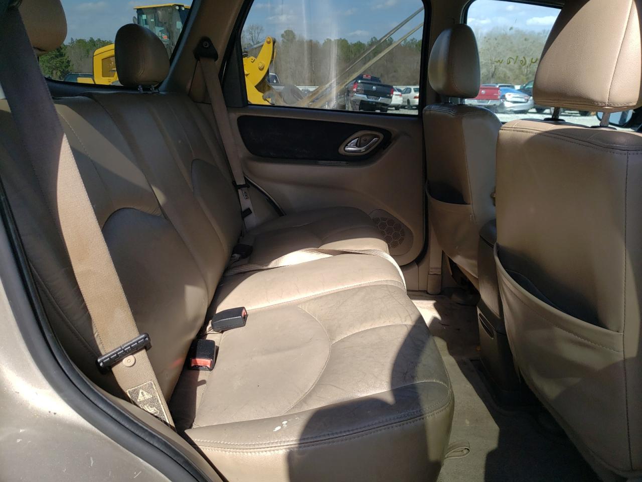 Photo 6 from auction – 2002 MAZDA TRIBUTE LX with VIN 4F2YU09132KM28641