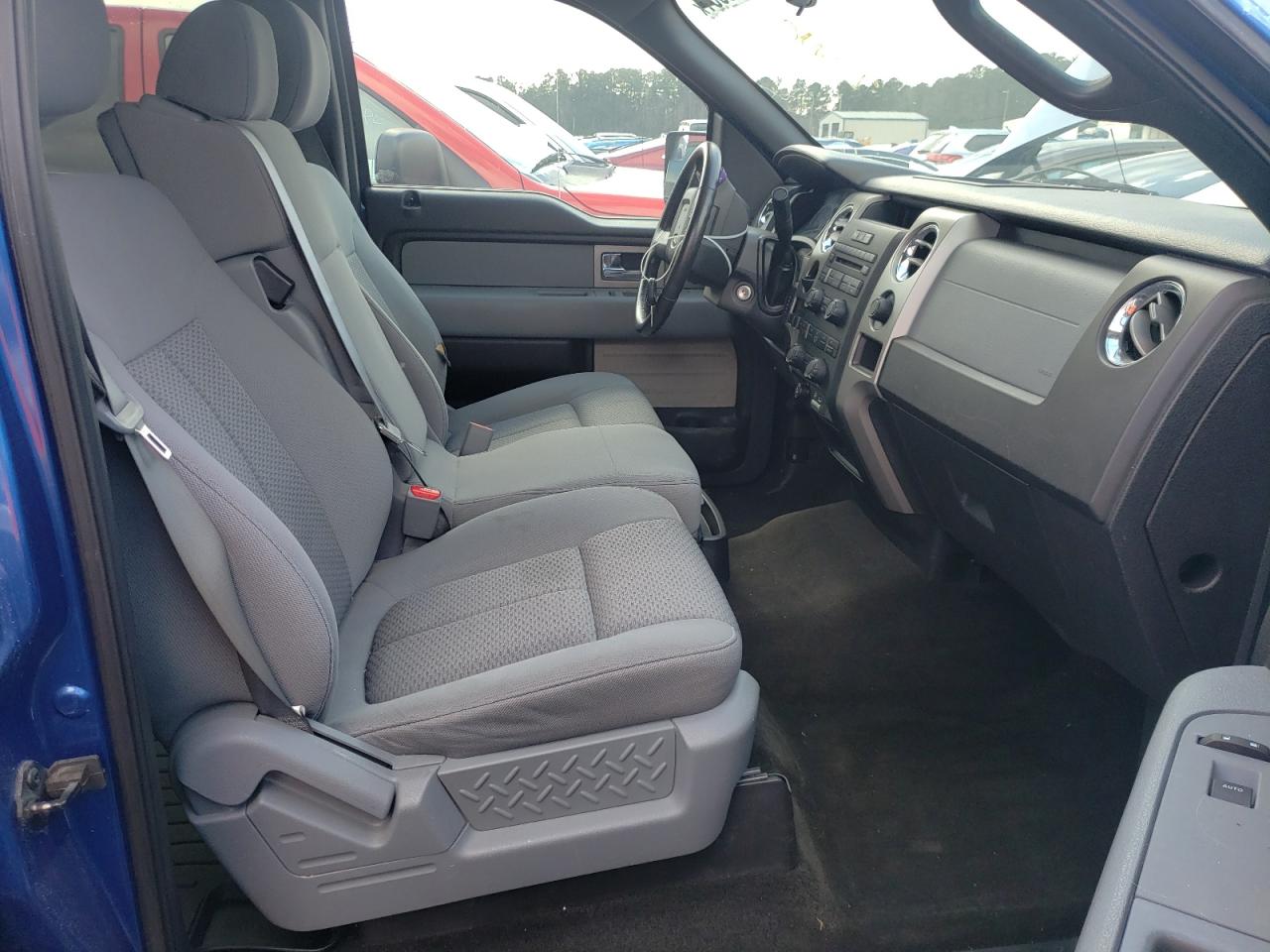 Photo 5 from auction – 2011 FORD F150 SUPER with VIN 1FTFW1CT7BKD37227