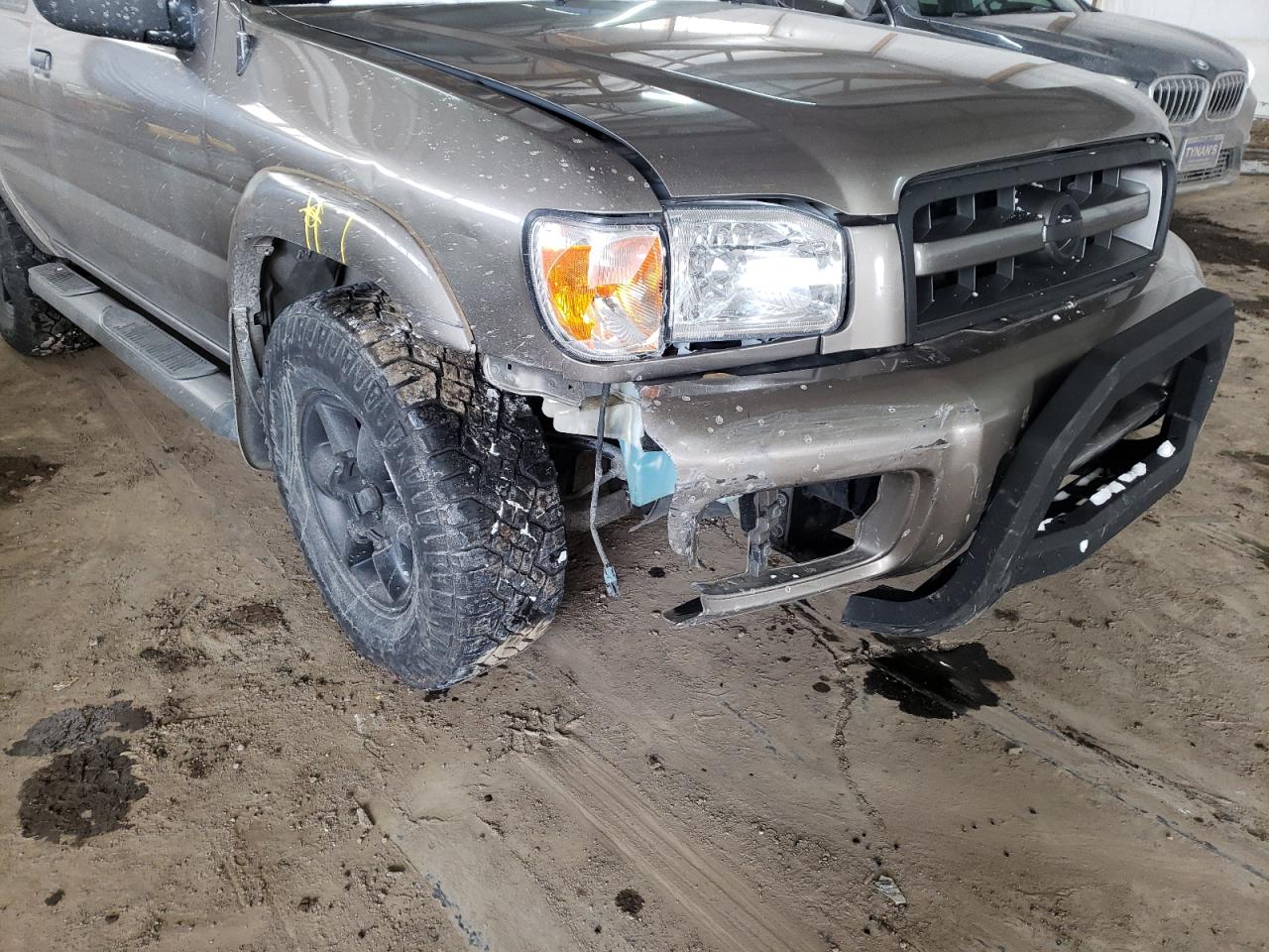 Photo 9 from auction – 2002 NISSAN PATHFINDER with VIN JN8DR09Y72W720285