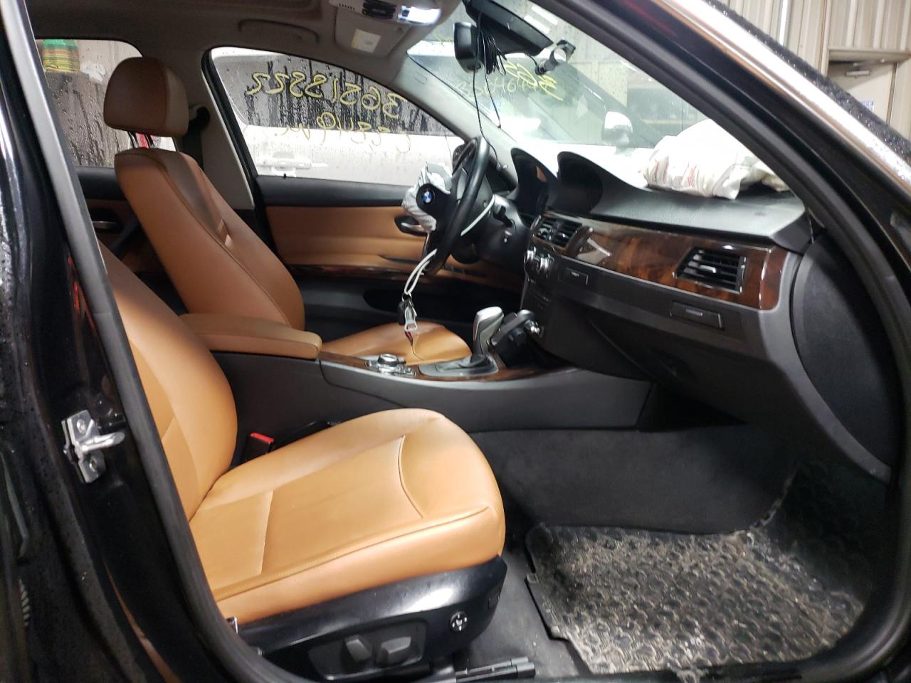 Photo 5 from auction – 2011 BMW 335 XI with VIN WBAPL5G52BNN23236