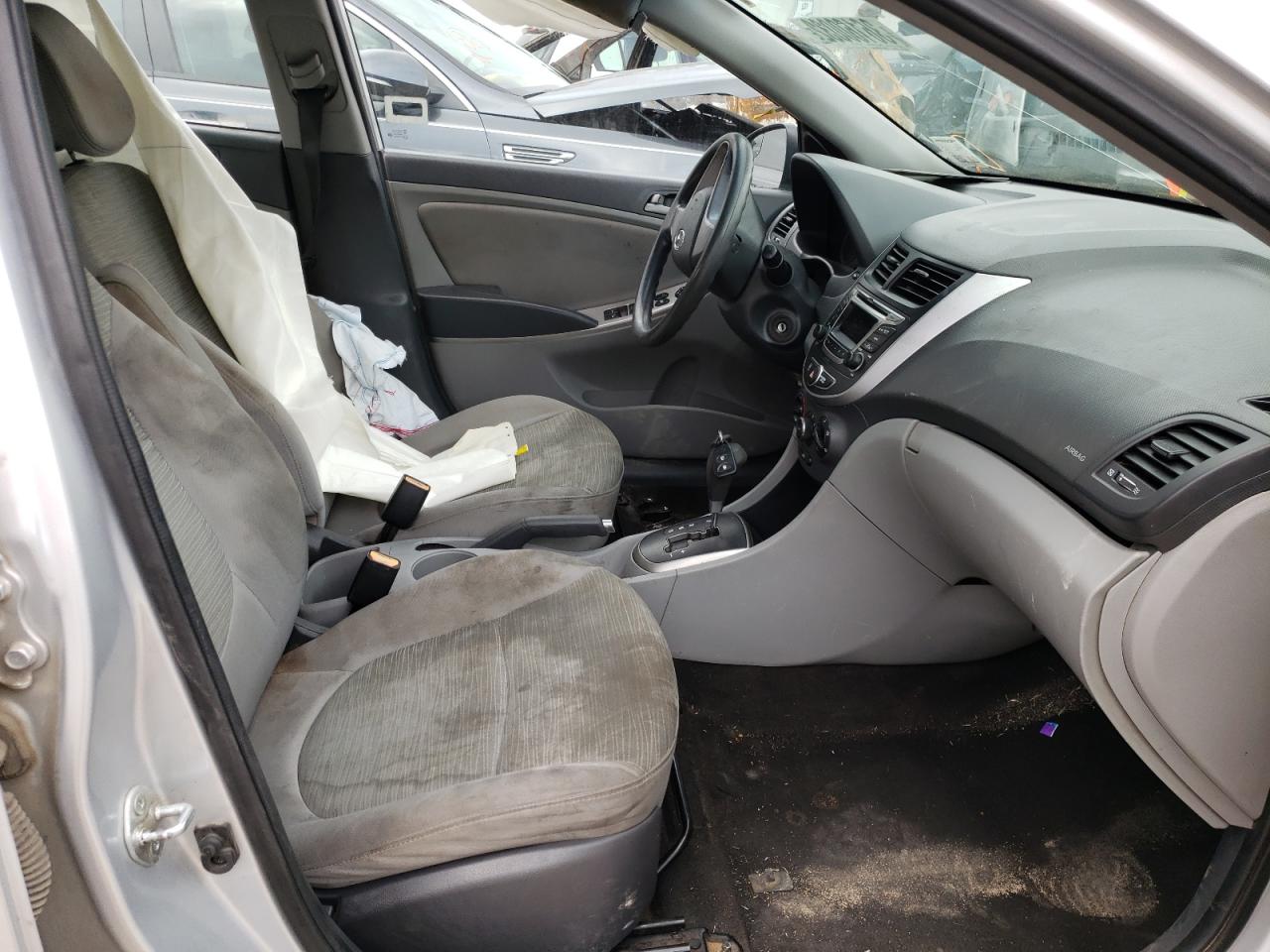 Photo 5 from auction – 2015 HYUNDAI ACCENT with VIN KMHCT4AE8FU825786