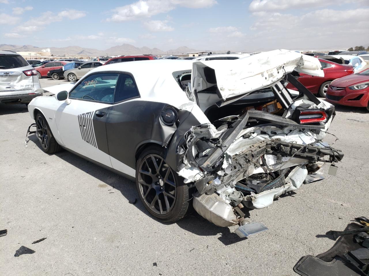 Photo 3 from auction – 2016 DODGE CHALLENGER with VIN 2C3CDZBT7GH337658