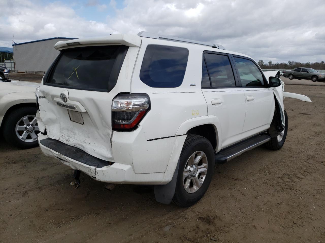 Photo 4 from auction – 2015 TOYOTA 4RUNNER SR with VIN JTEZU5JR7F5104434
