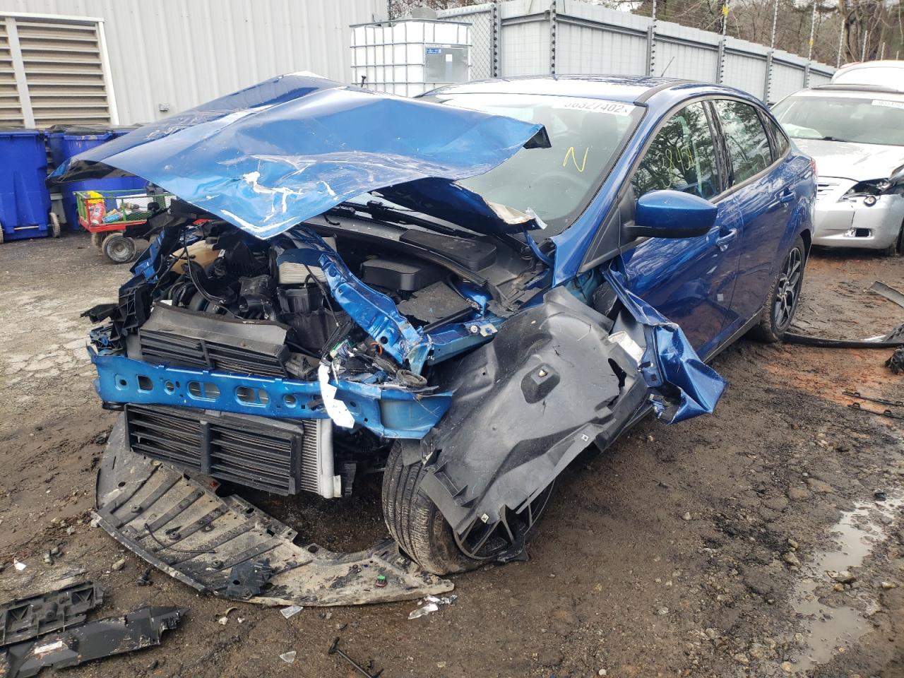 Photo 2 from auction – 2018 FORD FOCUS SE with VIN 1FADP3F26JL299104