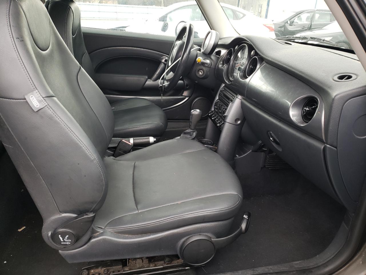 Photo 5 from auction – 2006 MINI COOPER with VIN WMWRC33586TJ79139