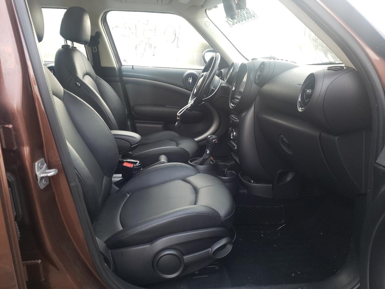 Photo 5 from auction – 2013 MINI COOPER S C with VIN WMWZC5C58DWP34436