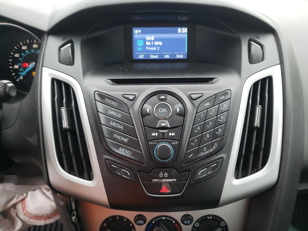 Photo 9 from auction – 2014 FORD FOCUS SE with VIN 1FADP3K27EL276202
