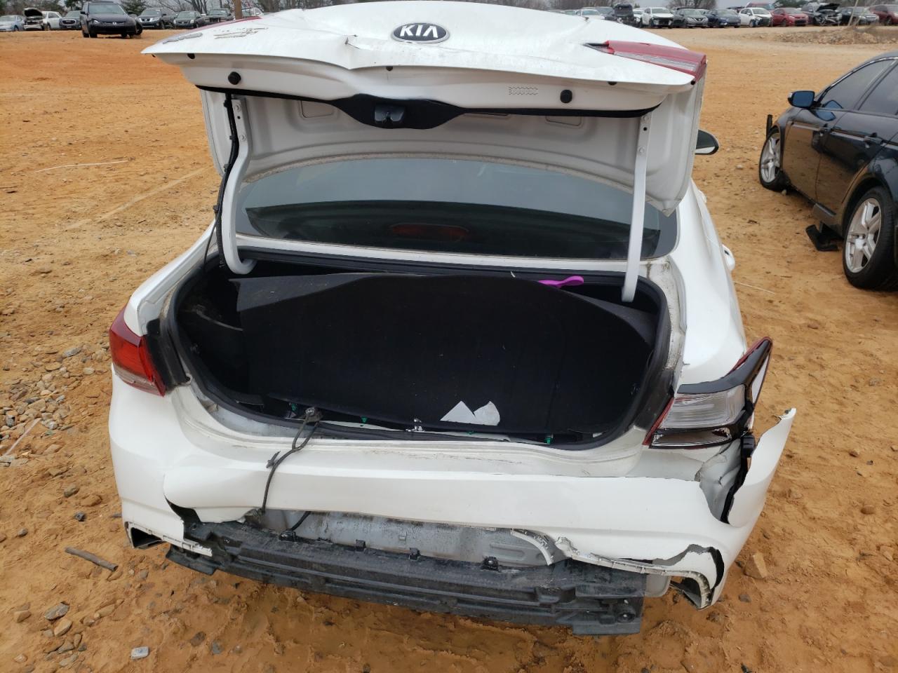 Photo 9 from auction – 2019 KIA RIO S with VIN 3KPA24AB2KE249013