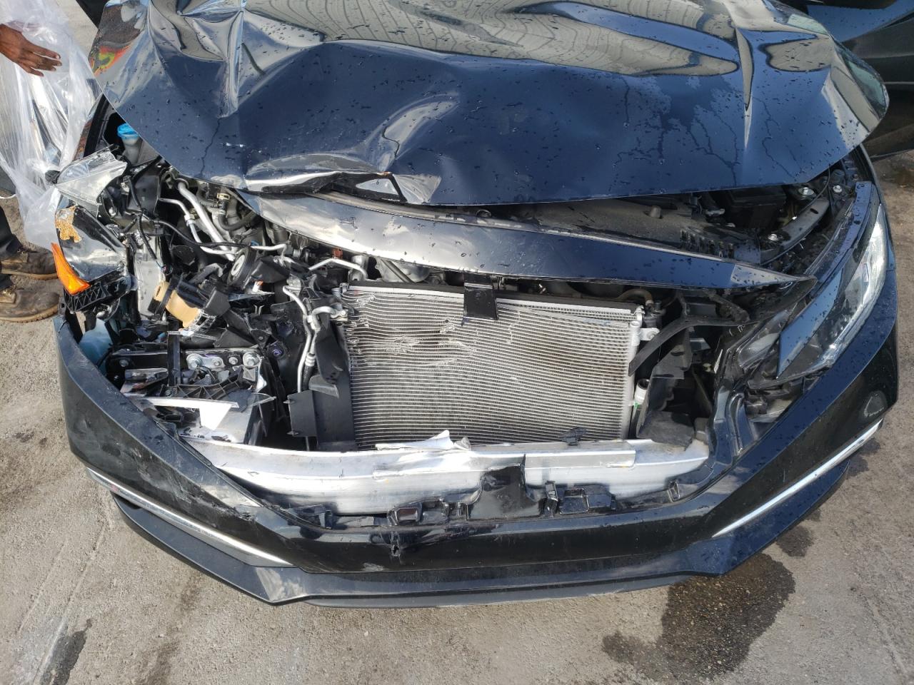 Photo 7 from auction – 2020 HONDA CIVIC LX with VIN 19XFC2F67LE017883