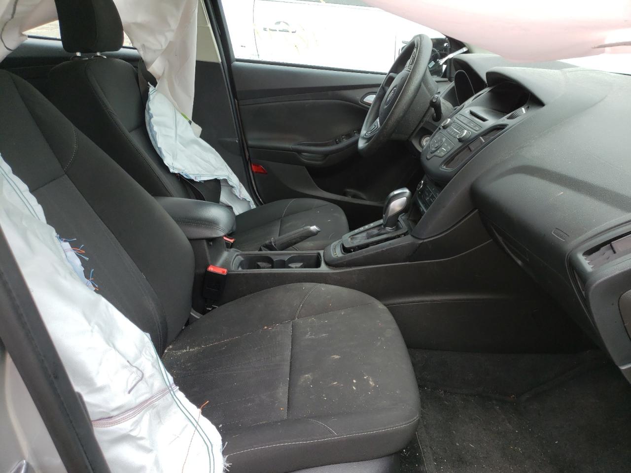 Photo 5 from auction – 2016 FORD FOCUS SE with VIN 1FADP3K29GL227909