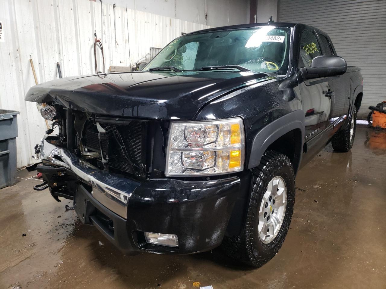 Photo 2 from auction – 2011 CHEVROLET SILVERADO with VIN 1GCRKSE34BZ132547