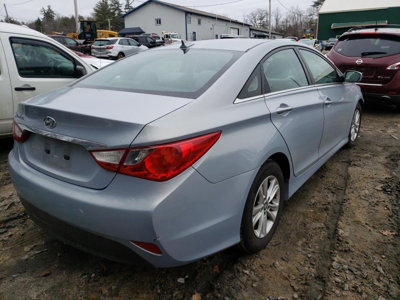 Photo 4 from auction – 2014 HYUNDAI SONATA GLS with VIN 5NPEB4AC5EH834081